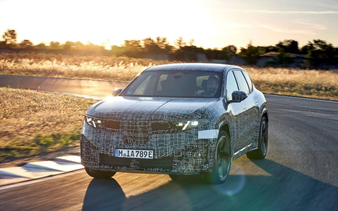 Der neue BMW iX3 – Die Zukunft fährt elektrisch.