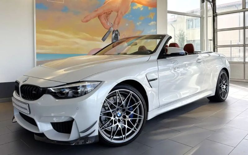 BMW M4 Cabrio DKG M Competition im Autohaus Skjellet