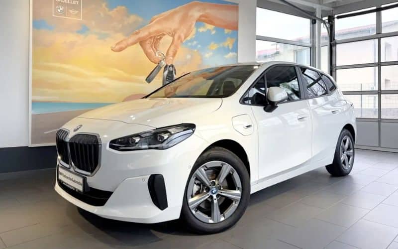 BMW iX1 xDr.30 xLine ACC+HUD+HARM+LEDer+SPUR+19_+AL